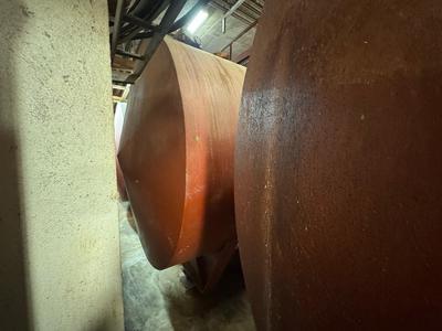 Overview picture of s/s horizontal storage tank 10.000L